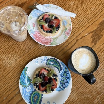 Hillside Coffee House - Coffee & Tea Near Me - Oak Creek, Wisconsin Hillside Coffee House - Coffee & Tea Near Me - Oak Creek, Wisconsin