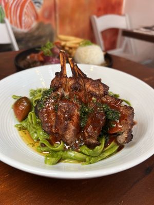 Lonzo's Restaurant by null