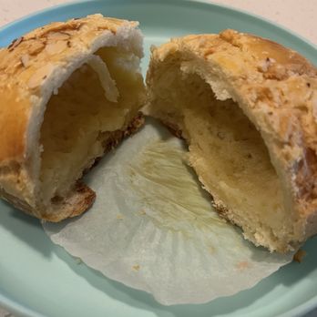 85°C Bakery Cafe-Niles - Hollow Boroh Cream Danish!  : ( - Bakeries Near Me - Niles, Illinois