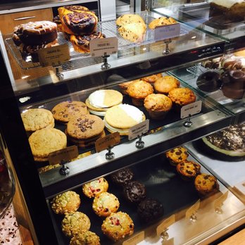 Starbucks - Coffee & Tea Near Me - Marseille, 01