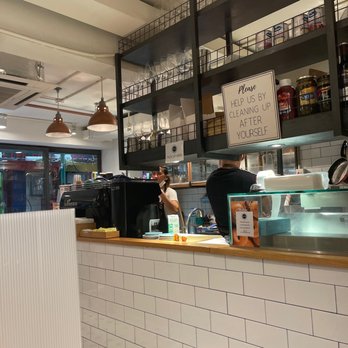 R&R Bagels - Indoor - Bagels Near Me - Hong Kong, HK