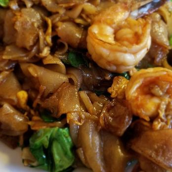 Authentic Thai Cuisine - V02. Pad See Ew - Thai Near Me - North Merrick, New York Authentic Thai Cuisine - V02. Pad See Ew - Thai Near Me - North Merrick, New York