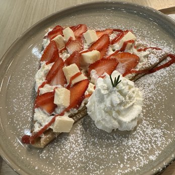 Coche Valley Dessert Cafe - Strawberry cheesecake crepe - Desserts Near Me - Seattle, Washington Coche Valley Dessert Cafe - Strawberry cheesecake crepe - Desserts Near Me - Seattle, Washington