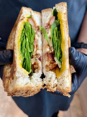 Armando’s Kitchen & Deli