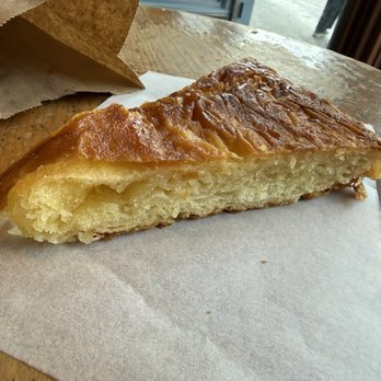Au Kouing-Amann - Kouing amann - Bakeries Near Me - Montreal, Quebec