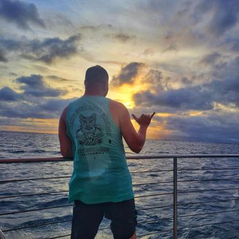 Holokai Catamaran - Sunset cruise - Boating Near Me - Honolulu, Hawaii