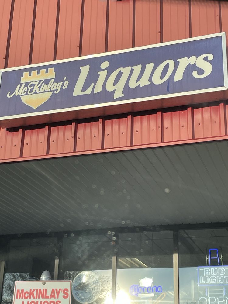 McKinlay's Liquors Logo