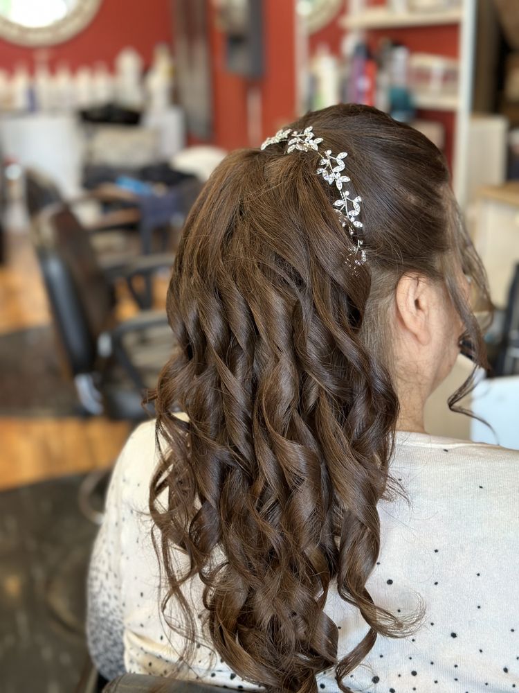 Style By Ruwaida Logo