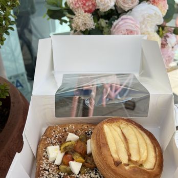 Paris En Rose - Savory and Apple danish - Cafes Near Me - Del Mar, California Paris En Rose - Savory and Apple danish - Cafes Near Me - Del Mar, California