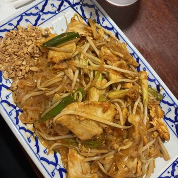 Thai Sweet Basil - Chicken pad Thai (lunch special) - Thai Near Me - Tampa, Florida Thai Sweet Basil - Chicken pad Thai (lunch special) - Thai Near Me - Tampa, Florida
