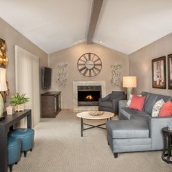 Decorating Den Interiors