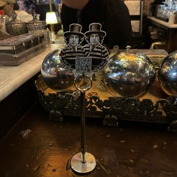 Oscar Wilde - Cocktail Bars Near Me - New York, New York
