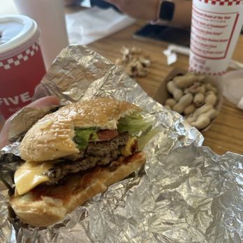 Five Guys - Cheeseburger, fries, peanuts - Fast Food Near Me - Toronto, Ontario Five Guys - Cheeseburger, fries, peanuts - Fast Food Near Me - Toronto, Ontario