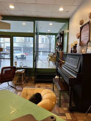 Lorraine's Bake Shop by null