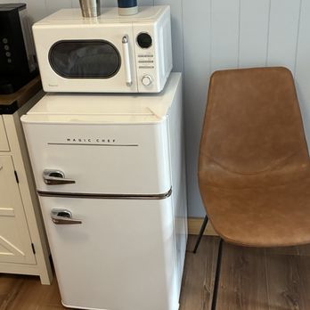 Sweet Forest Breeze - Retro/modern mini-fridge and microwave - Vacation Rentals Near Me - Vowinckel, Pennsylvania Sweet Forest Breeze - Retro/modern mini-fridge and microwave - Vacation Rentals Near Me - Vowinckel, Pennsylvania