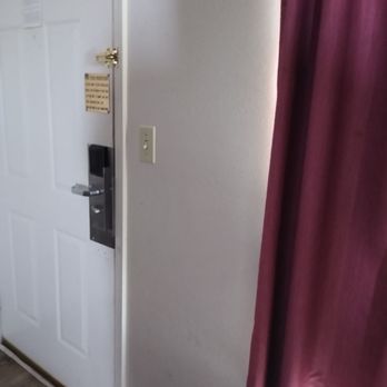 Econo Lodge Inn & Suites - Proof of hotel room. - Hotels Near Me - Enterprise, Alabama Econo Lodge Inn & Suites - Proof of hotel room. - Hotels Near Me - Enterprise, Alabama
