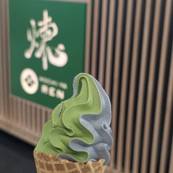 Mochi-ya Ren - Matcha & Black Sesame swirl - 4.5/5 - Desserts Near Me - San Jose, California Mochi-ya Ren - Matcha & Black Sesame swirl - 4.5/5 - Desserts Near Me - San Jose, California