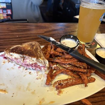 JJ's Tap and Smokehouse - Reuben with sweet potato fries - American Near Me - Spokane, Washington