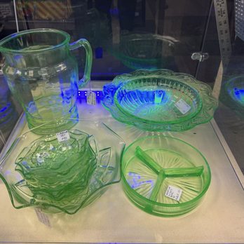 Forest Park Emporium - Uranium Glass - Antiques Near Me - Forest Park, Illinois Forest Park Emporium - Uranium Glass - Antiques Near Me - Forest Park, Illinois