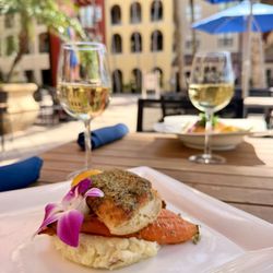 Deep Lagoon Seafood and Oyster House - Deep Lagoon Seafood & Oyster House on Marco Island offers waterfront dining, fresh seafood, Gulf favorites, oysters and island views.