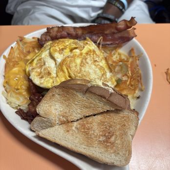 Legends Cafe - Skillet - Cafes Near Me - Council Bluffs, Iowa