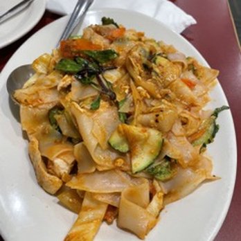 Silver Dish Thai Cuisine - Drunken noodles - Thai Near Me - Provo, Utah