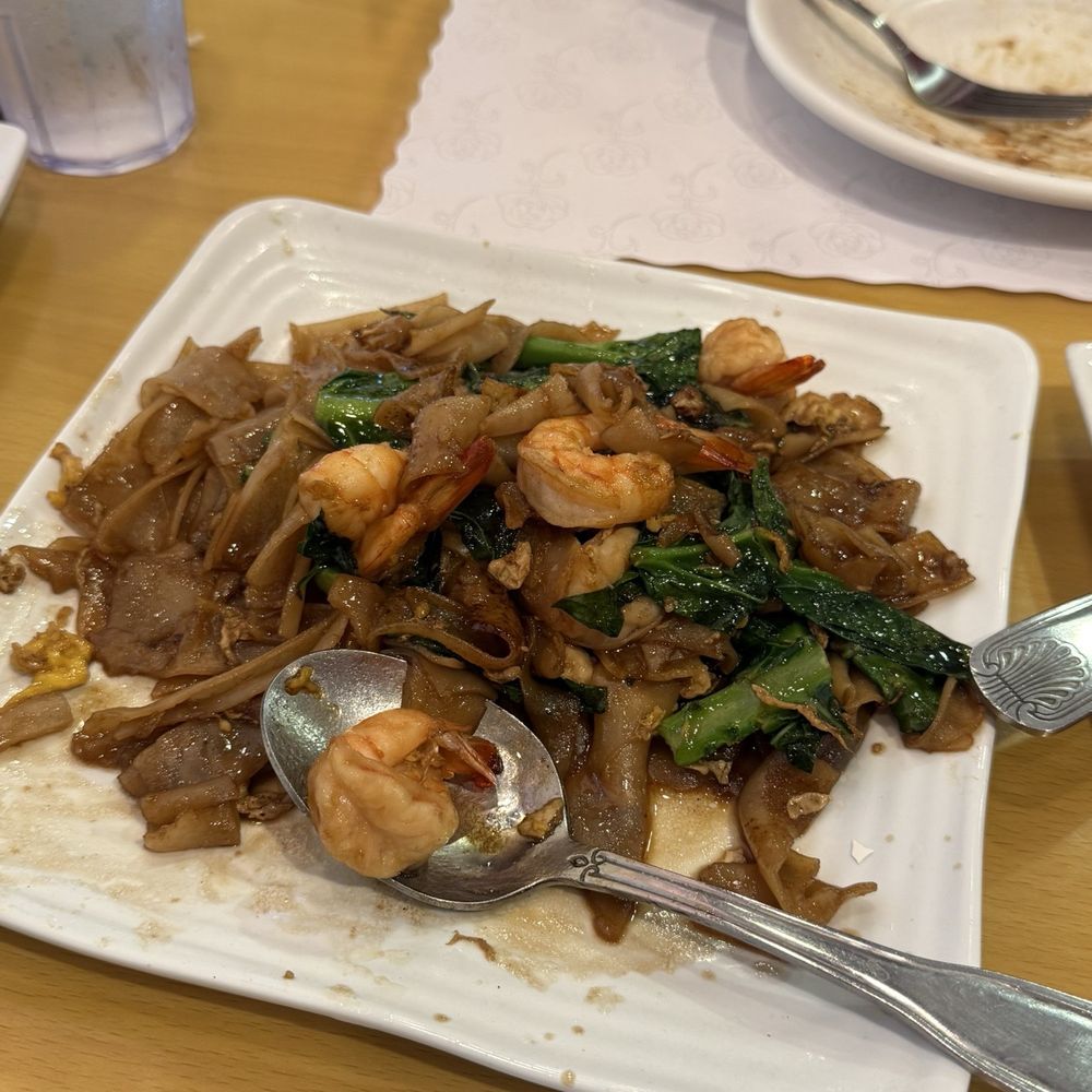 Pad See Ew with shrimp Pad See Ew with shrimp