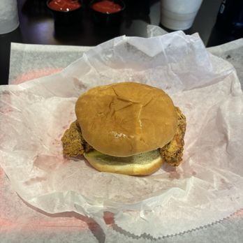 Dyer's Burgers - Chicken Tender Sandwich - Burgers Near Me - Memphis, Tennessee