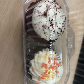 Buttercup Bake Shop - Bakeries Near Me - New York, New York