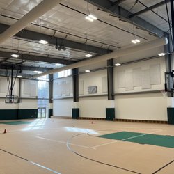 Oakwood School - Oakwood students are scheduled for approximately 45 minutes daily of physical activity and movement breaks.