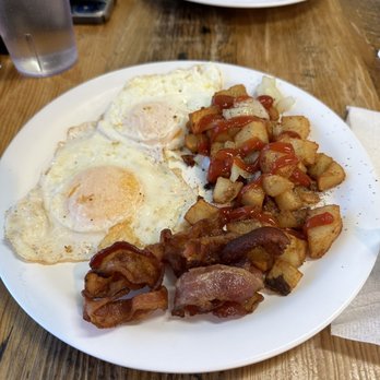 Sunrise Breakfast Shoppe - Big Breakfast Combo: 2 eggs your way, choice of meat, house fries or grits, pancakes, toast, or biscuit (not pictured) - Breakfast & Brunch Near Me - Chesapeake, Virginia