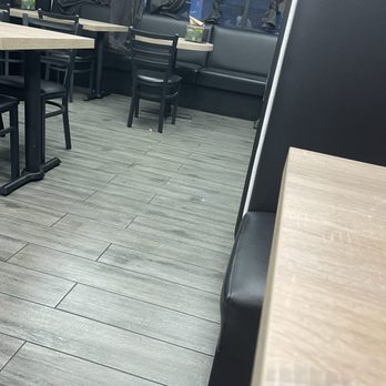 Viva Vegan Diner - Hard to see but still dirty floors - Mexican Near Me - Upland, California Viva Vegan Diner - Hard to see but still dirty floors - Mexican Near Me - Upland, California