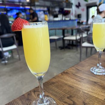 Madres Brunch - Mimosa - Breakfast & Brunch Near Me - Corona, California Madres Brunch - Mimosa - Breakfast & Brunch Near Me - Corona, California