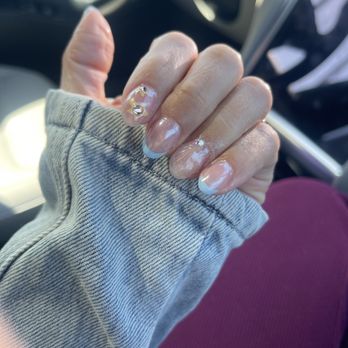 Le's O Nails - Nail Salons Near Me - Oxnard, California