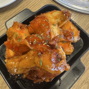 Modern Eats - Modern eats feat spinning dough - sweet chili wings - Pizza Near Me - Millbrae, California