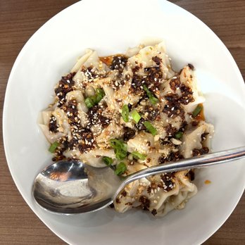 Yang Kee Dumpling - Wonton in Chili oil - Dim Sum Near Me - Davis, California Yang Kee Dumpling - Wonton in Chili oil - Dim Sum Near Me - Davis, California