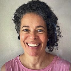 San Francisco Community Acupuncture - Pacifica - Lisa Shaw licensed acupuncturist in our Pacifica location!