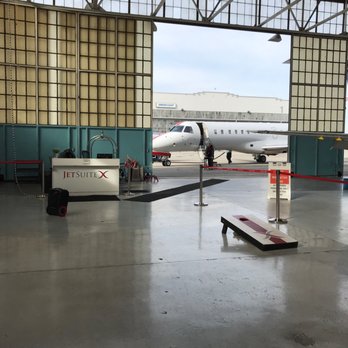 JSX - JetsuiteX hangar in Burbank. - Airlines Near Me - Burbank, California JSX - JetsuiteX hangar in Burbank. - Airlines Near Me - Burbank, California