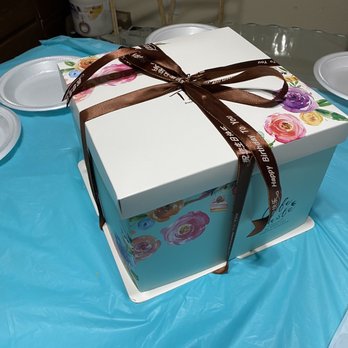 Bakery 1908 - Super sturdy cake box for transport!! - Bakeries Near Me - Tampa, Florida Bakery 1908 - Super sturdy cake box for transport!! - Bakeries Near Me - Tampa, Florida