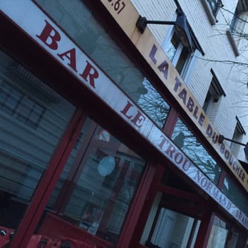 Le Trou Normand - Petit ! Tout petit ! Mais costaud ... - Brasseries Near Me - Montreuil, 93 Le Trou Normand - Petit ! Tout petit ! Mais costaud ... - Brasseries Near Me - Montreuil, 93