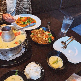 Pure Thai - Mango red curry, TOM KHA SOUP (hot pot), PAD SEE-IW NOODLES - Thai Near Me - San Diego, California Pure Thai - Mango red curry, TOM KHA SOUP (hot pot), PAD SEE-IW NOODLES - Thai Near Me - San Diego, California