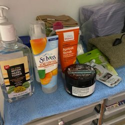 Lori Dior beauty bar - Cheap Drug Store Products for a $95 facial