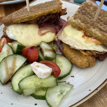 Hatch 44 Cafe - Tiny hair in my food - Cafes Near Me - Metuchen, New Jersey