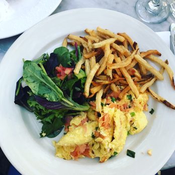 CAFÉ LULUc - French Near Me - Brooklyn, New York