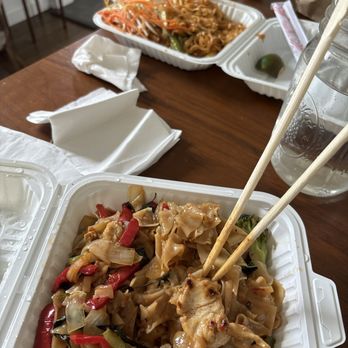 Real Thai Food - Pad Kee Mao Noodle & Pad Thai in the back - Food Trucks Near Me - Austin, Texas