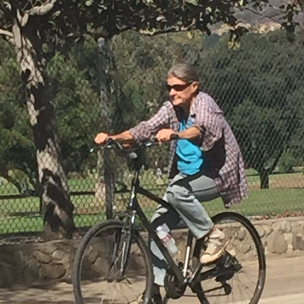 Rose Bowl Loop Track - Busy day - Parks Near Me - Pasadena, California