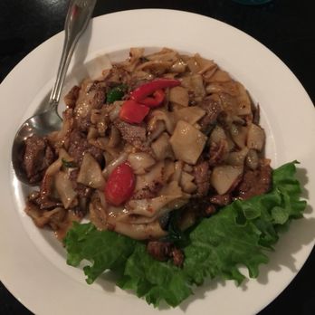 Sisters Thai - Beef Pad See Ew - Thai Near Me - Fairfax, Virginia
