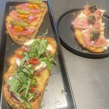 Mandy's Wine Bar - Wine Bars Near Me - Maricopa, Arizona