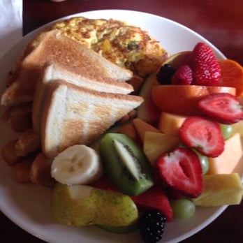 Main's Mansion - Western omelette - Pubs Near Me - Markham, Ontario