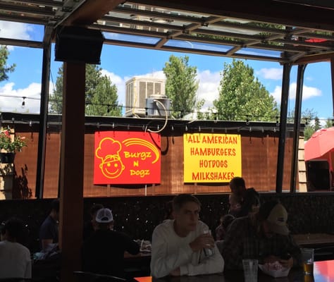 Bend Burgz N Dogz by null